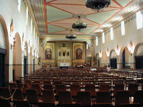 Interior de la Misin de Santa Clara de Asis.
